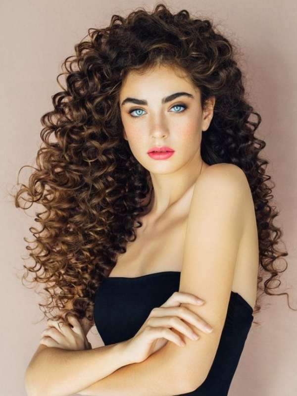 30 Trending Long Curly Hair Styles 2024