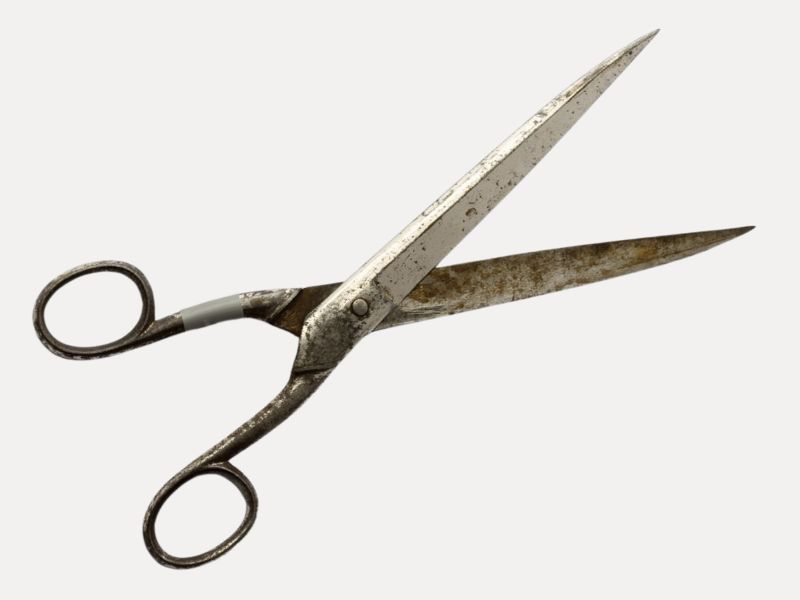 Dull scissors affect to the duration of cutting process 