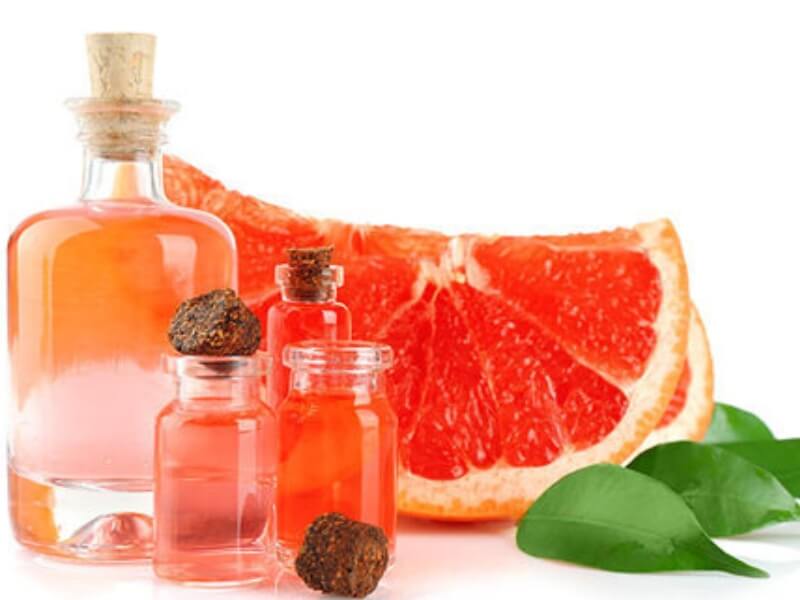 Grapefruit oil nourishes your hair from deep inside