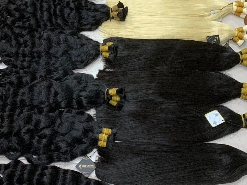 One of the biggest benefits of purchasing bulk hair extensions wholesale is cost saving