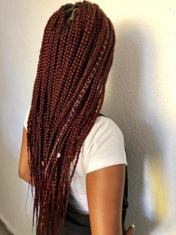 Knotless braids are stylish and protective at the same time