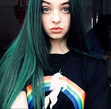 Dark green straight hair 1