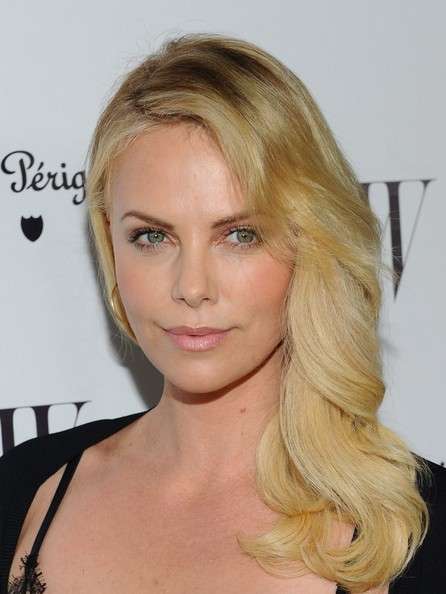 Magnetic long hair of Charlize Theron 2